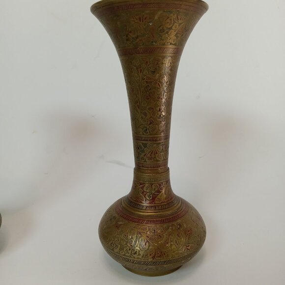 Vintage Pair Hand Painted Floral Leaf Etched India Brass Vases 9” Antique - Picture 4 of 10